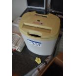 Dahle 20040 Electric Paper Shredder (note this lot