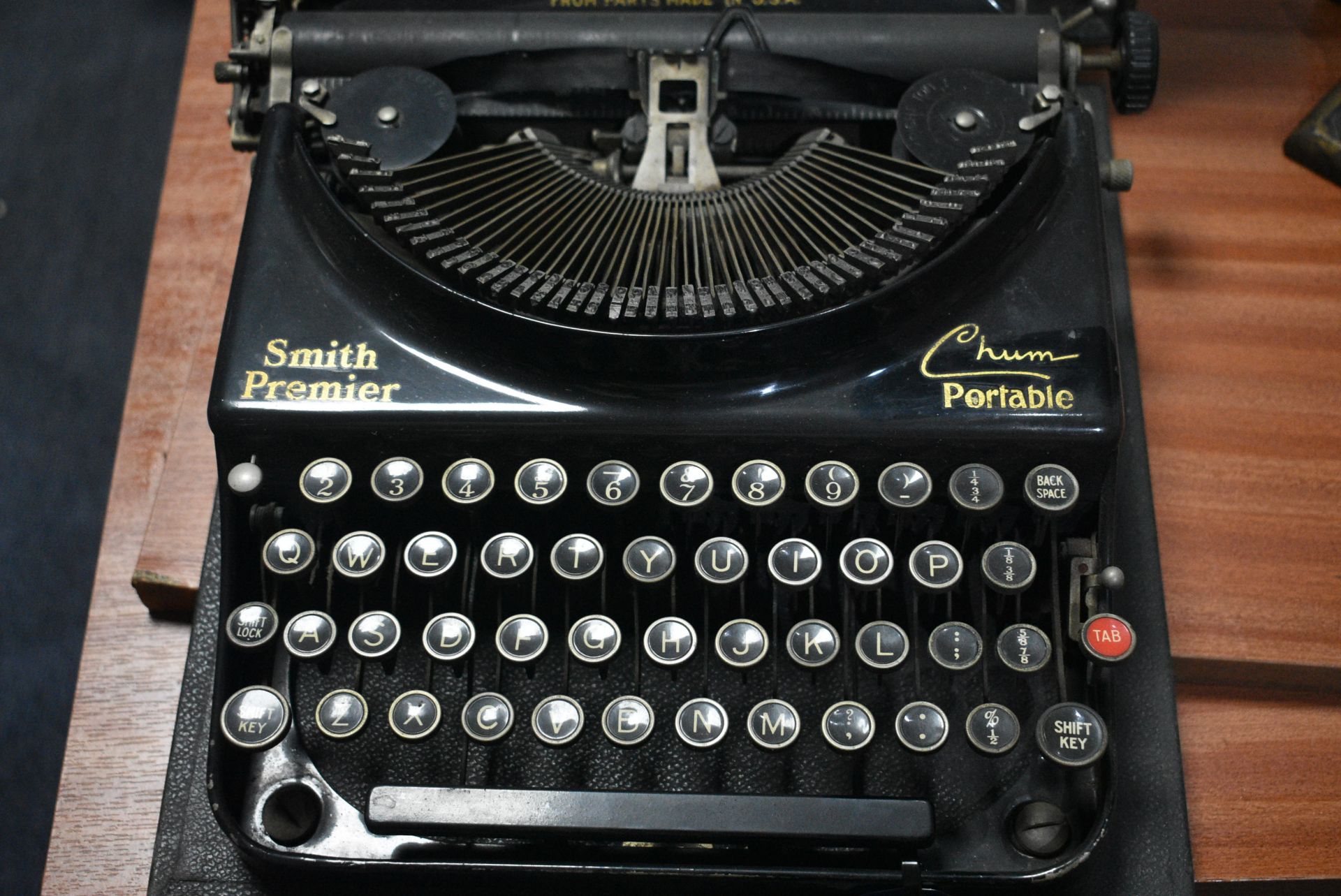 Smith Premier CHUM PORTABLE TYPEWRITER, with carry - Image 5 of 5