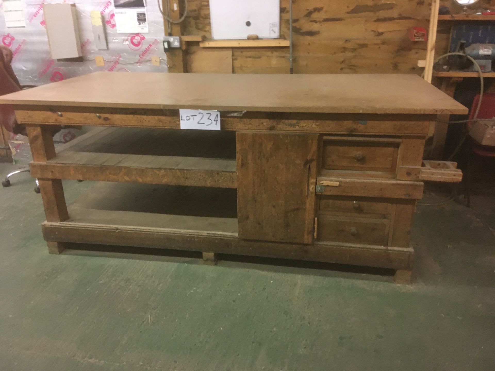 Wooden Work Bench (additional lot to auction catalogue)Please read the following important