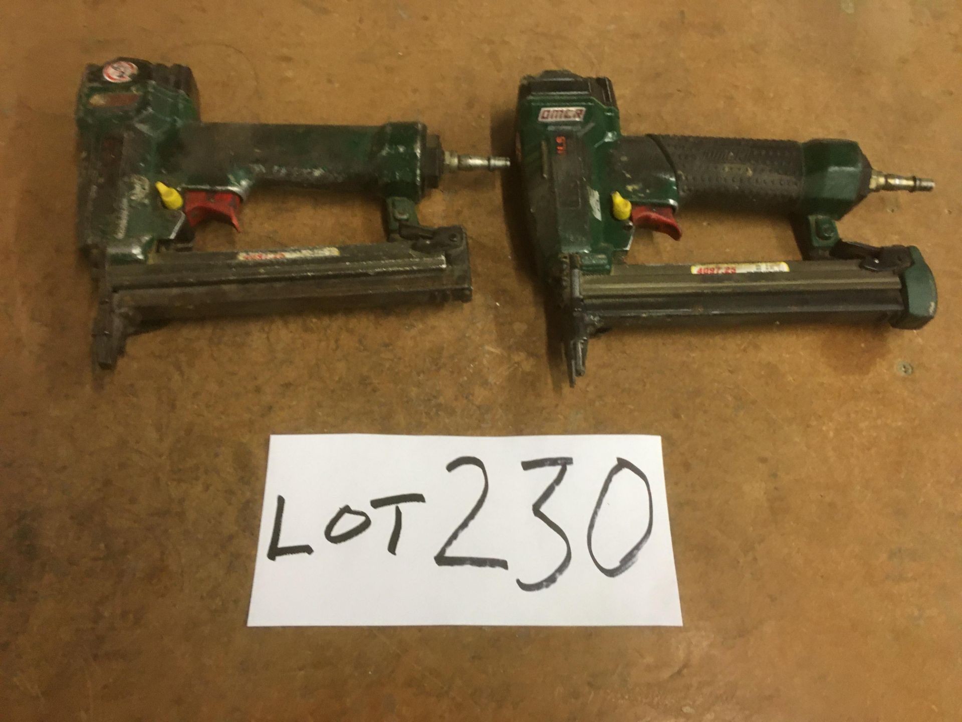 Two Staple Guns, vendors comments/condition report - both in working order (additional lot to