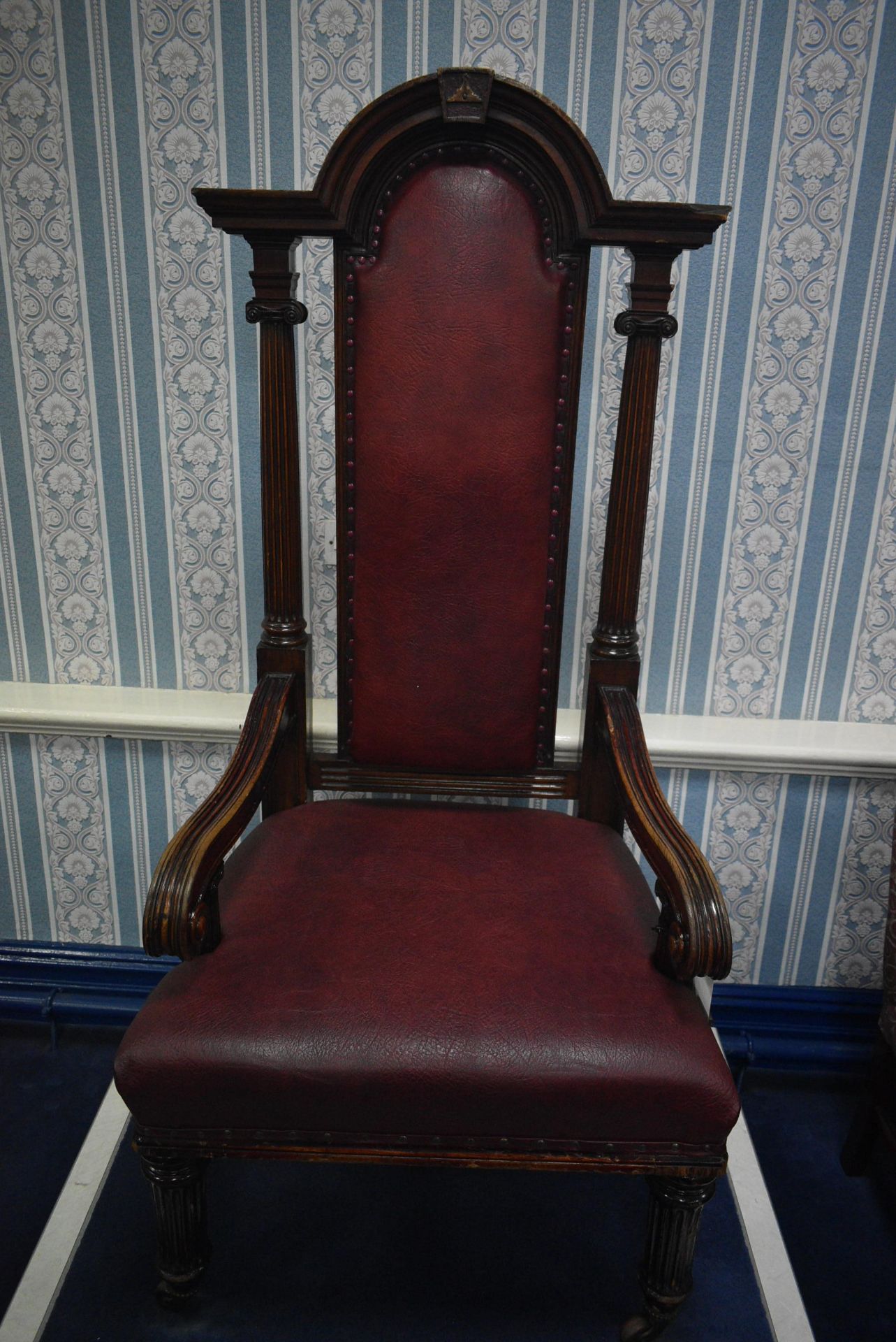 LEATHER UPHOLSTERED SENIOR WARDENS’ CHAIR (please note this lot is part of combination lot 10A) - Image 4 of 5