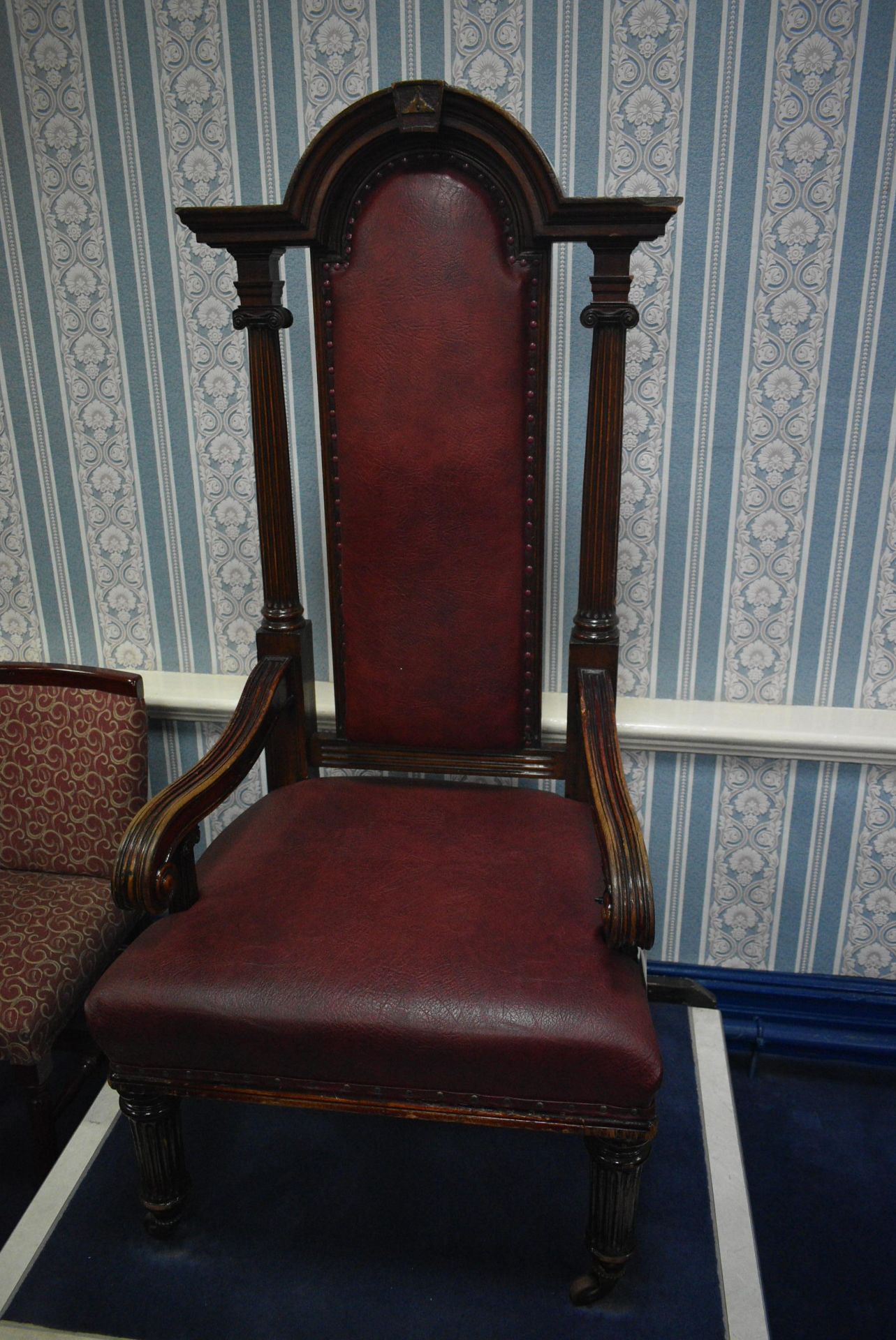 LEATHER UPHOLSTERED SENIOR WARDENS’ CHAIR (please note this lot is part of combination lot 10A) - Image 2 of 5