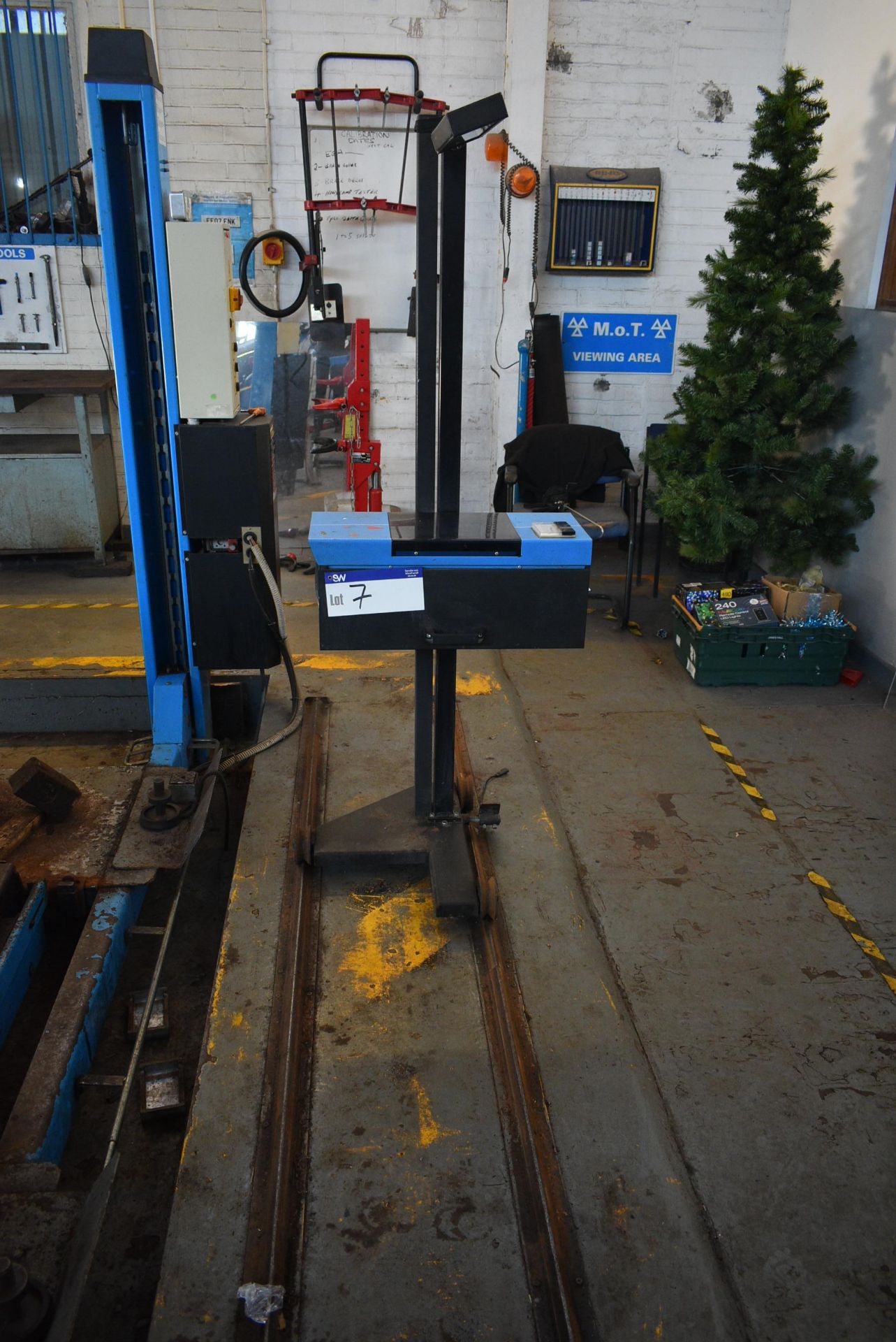 Balco HL5000 HEADLAMP ALIGNMENT UNIT, year of manufacture 2002, serial no. B298Please read the