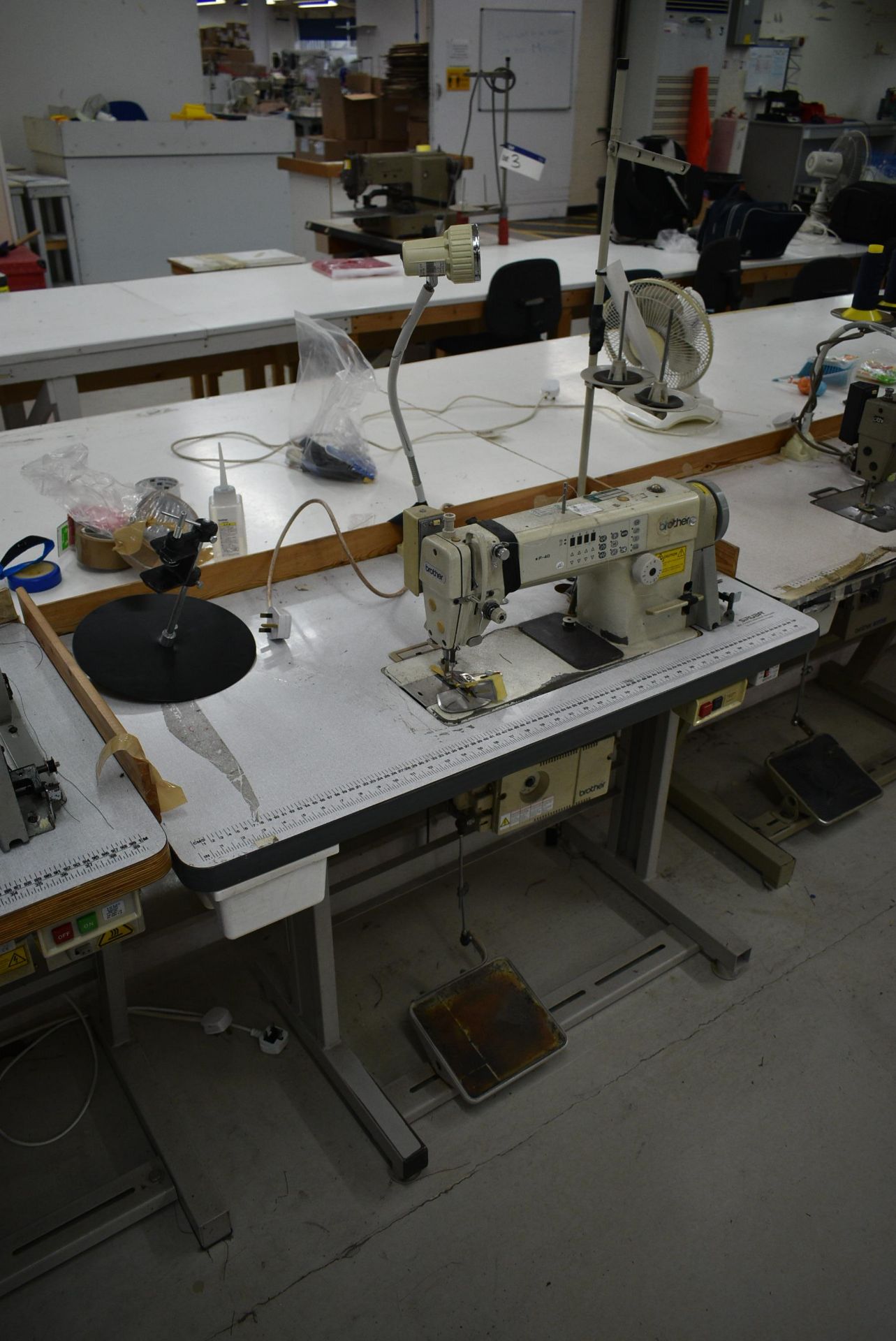 Brother F-40 SINGLE NEEDLE FLAT BED SEWING MACHINE, with EC2 220V control, electric motor and - Image 2 of 5