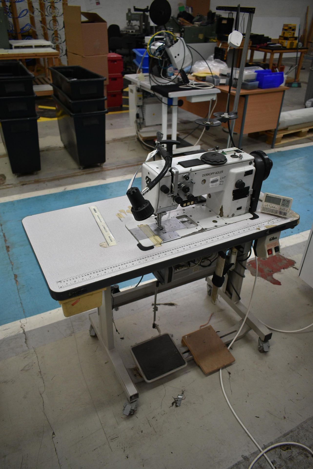 Durkopp Adler 0767 990015 767-FA-373-RAP FLAT BED SEWING MACHINE, serial no. 0767834200, with Efka