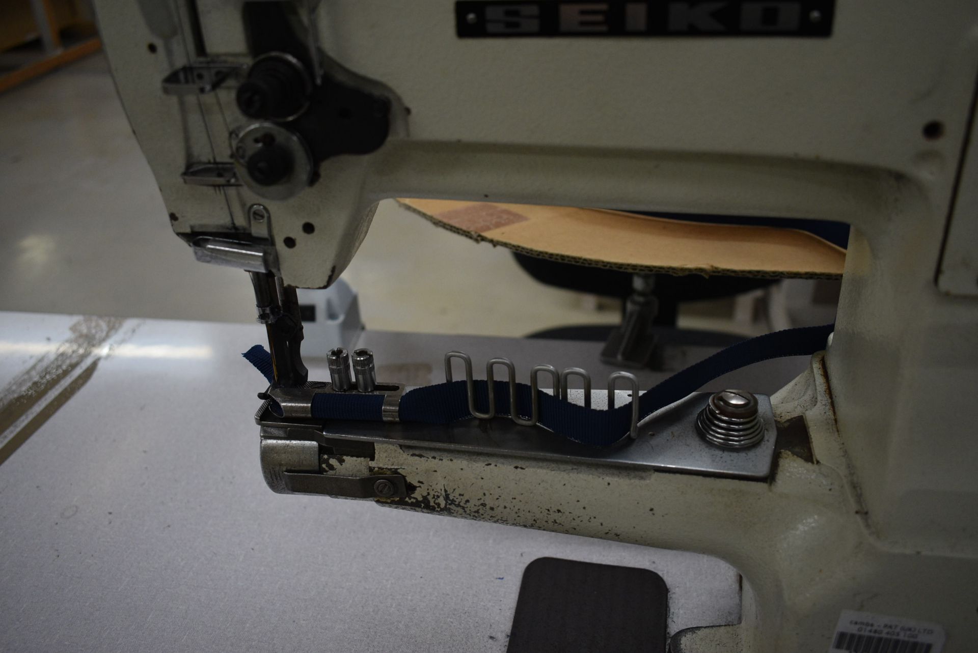 Seiko CYLINDER BED SEWING MACHINE, serial no. LC 1511006, with Wimsew DOL12L motor 220V and - Image 4 of 7