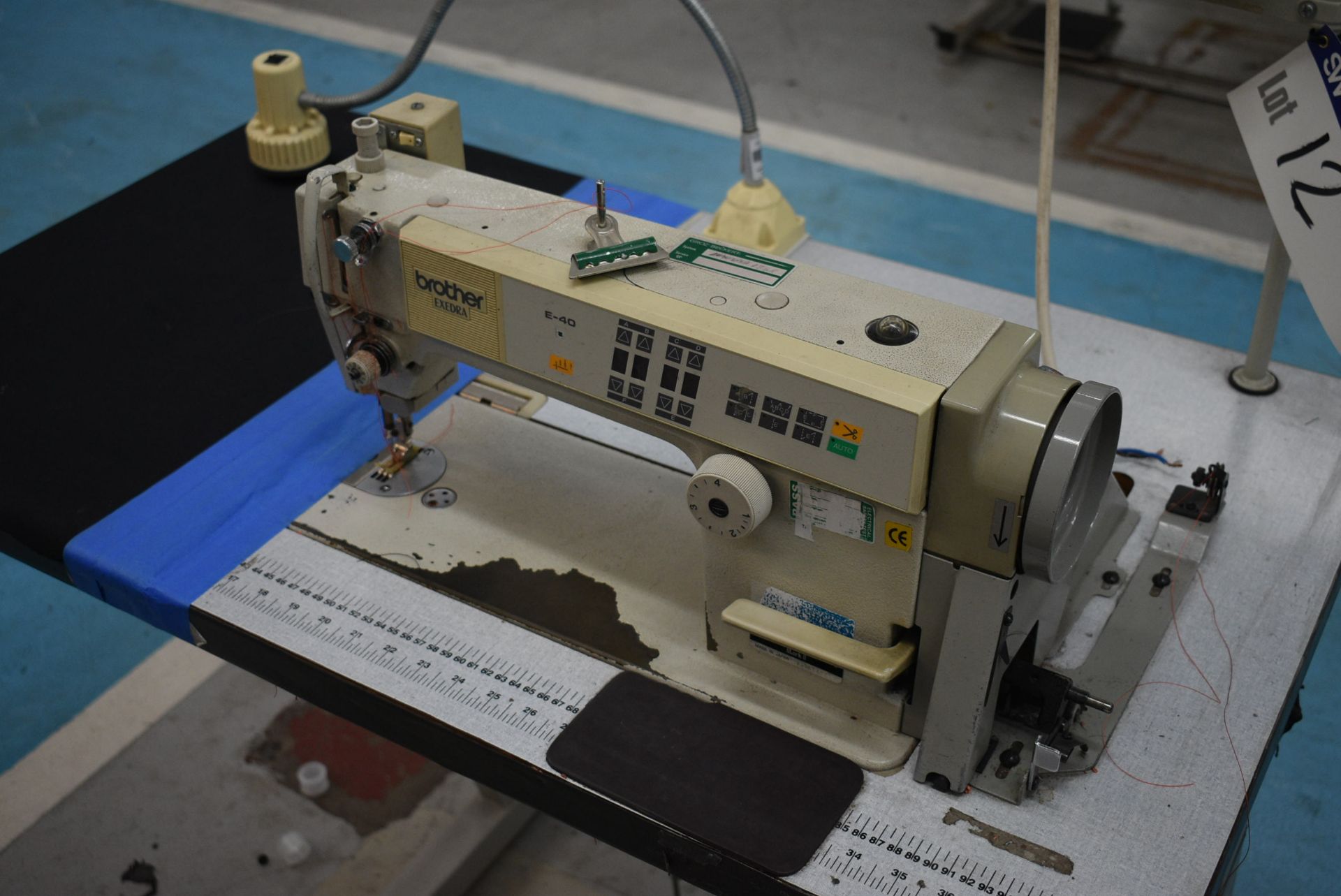 Brother EXEDRA DB2-B737-413 FLAT BED SEWING MACHINE, serial no. D5556462, with 572 control, electric - Image 3 of 7