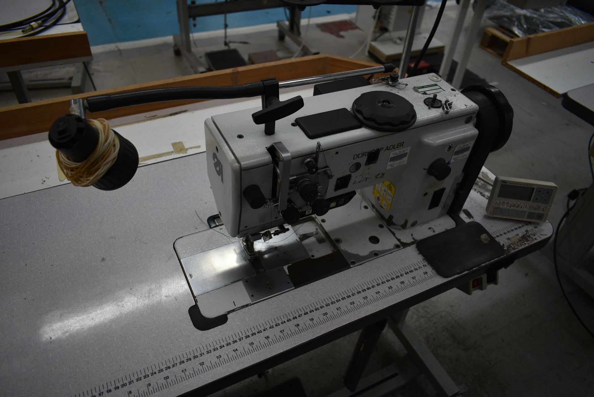 Durkopp Adler 0767 990015 767-FA-373-RAP FLAT BED SEWING MACHINE, serial no. 0767834201, with Efka - Image 3 of 7