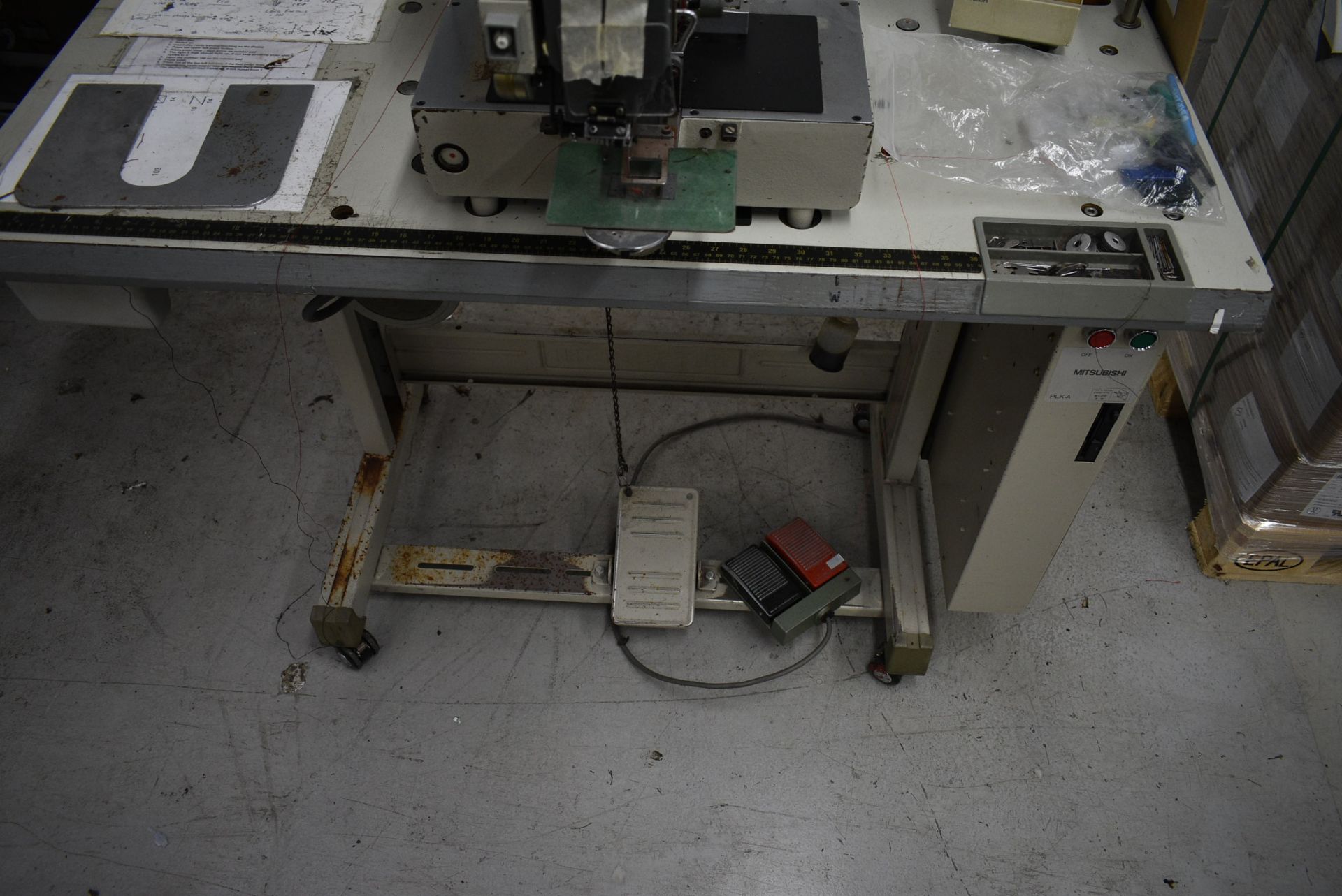 Mitsubishi PLK-A1006 PROGRAMMABLE SEWING MACHINE, with Limi-Stop Z electric motor, PLK-A control and - Image 5 of 7