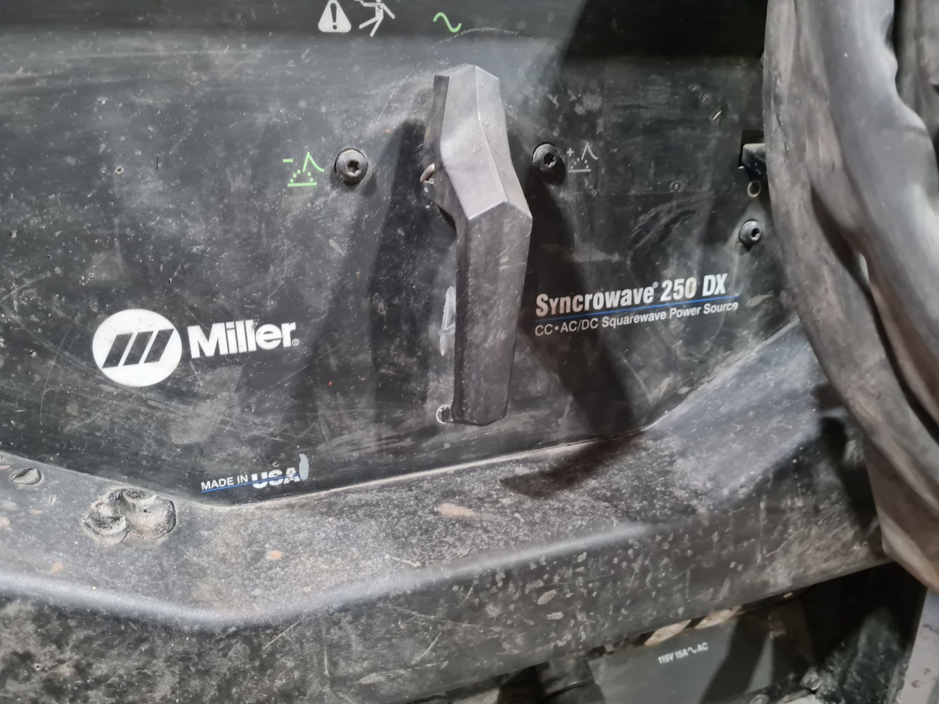 Miller Syncrowave 250 DX CC.AC/DC Squarwave Weldin - Image 2 of 2