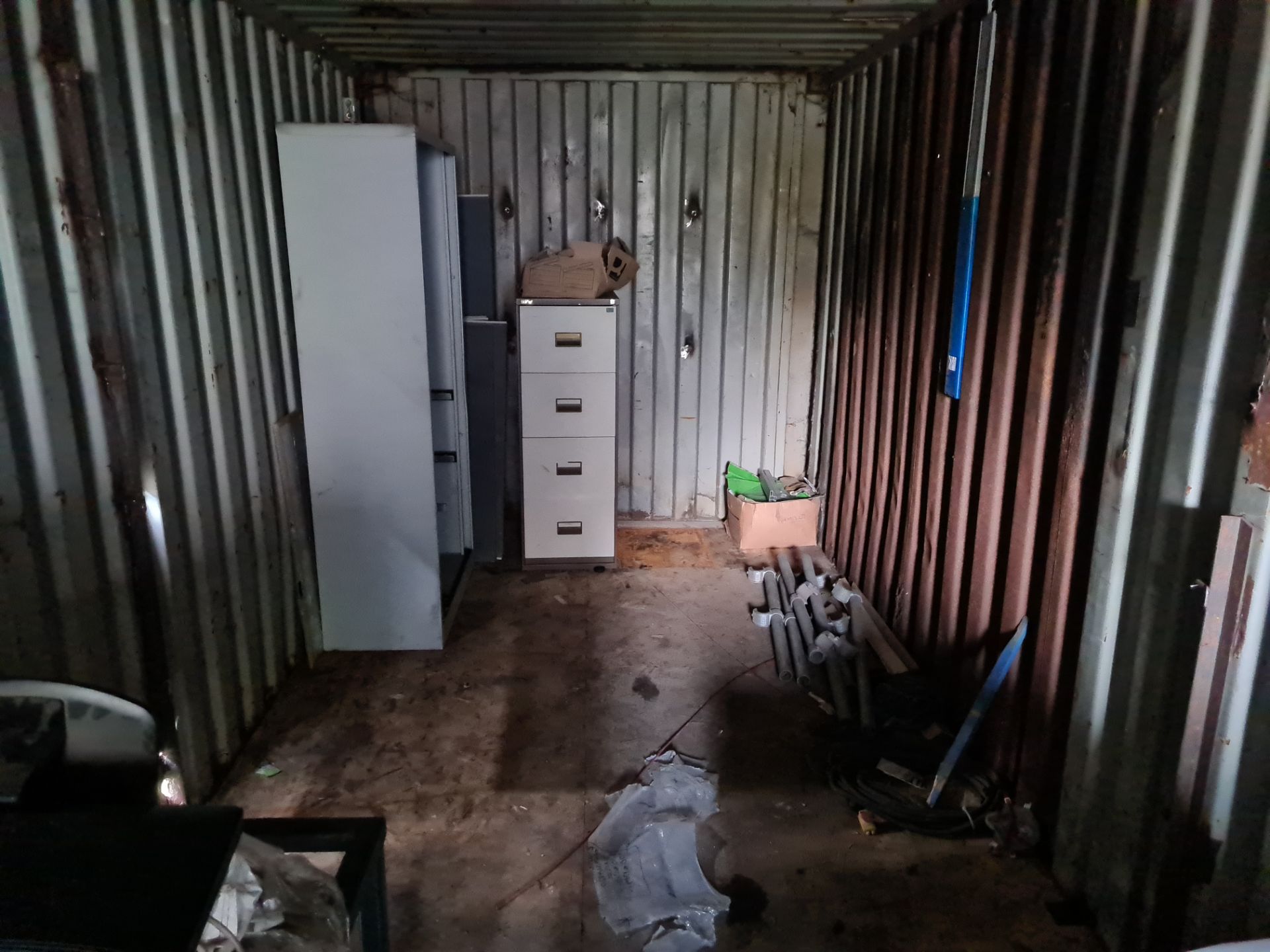 30ft x 8ft Steel Shipping Container and contents ( - Image 2 of 6