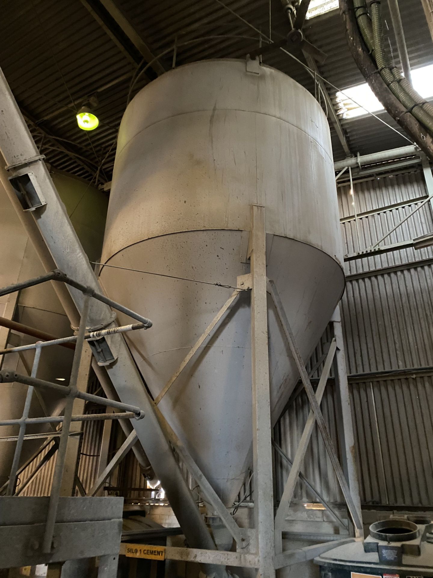 BULK STORAGE SILO, (understood to have a capacity - Image 3 of 4
