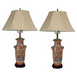 Important Chinese Qing Dynasty Pair of Lamps