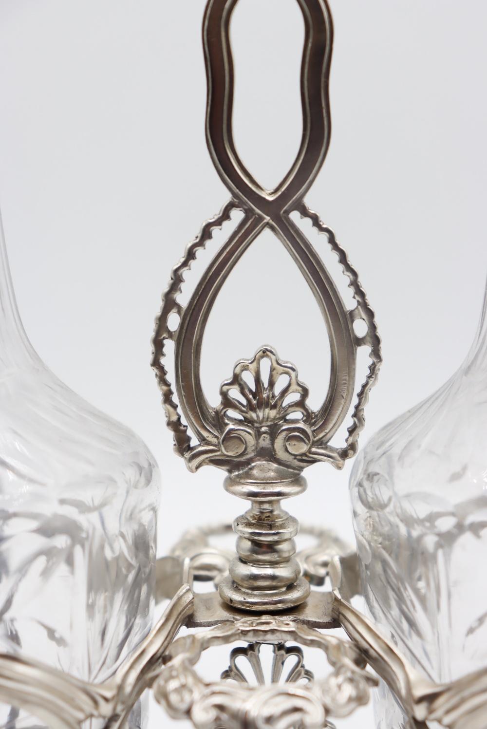 Glass Decanter Service Rack - Image 3 of 12