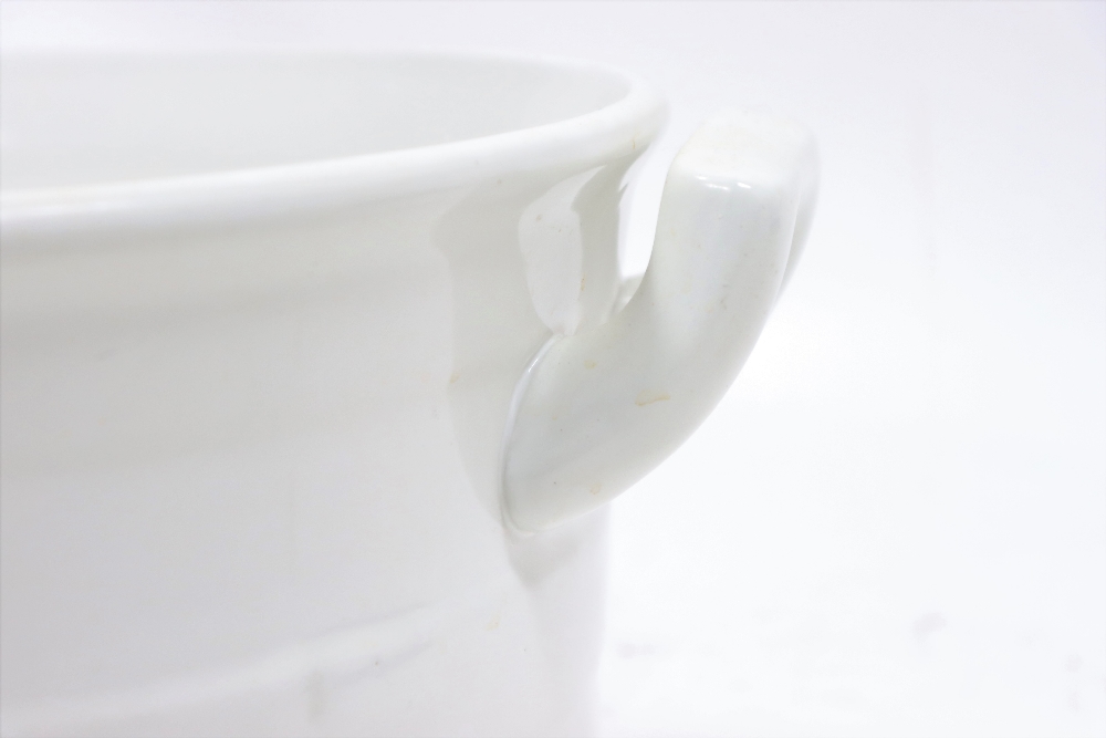 Carbone Porcelain Dual Handled Pot - Image 2 of 6