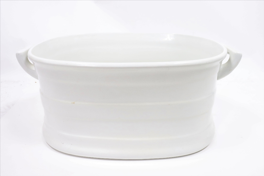 Carbone Porcelain Dual Handled Pot - Image 6 of 6