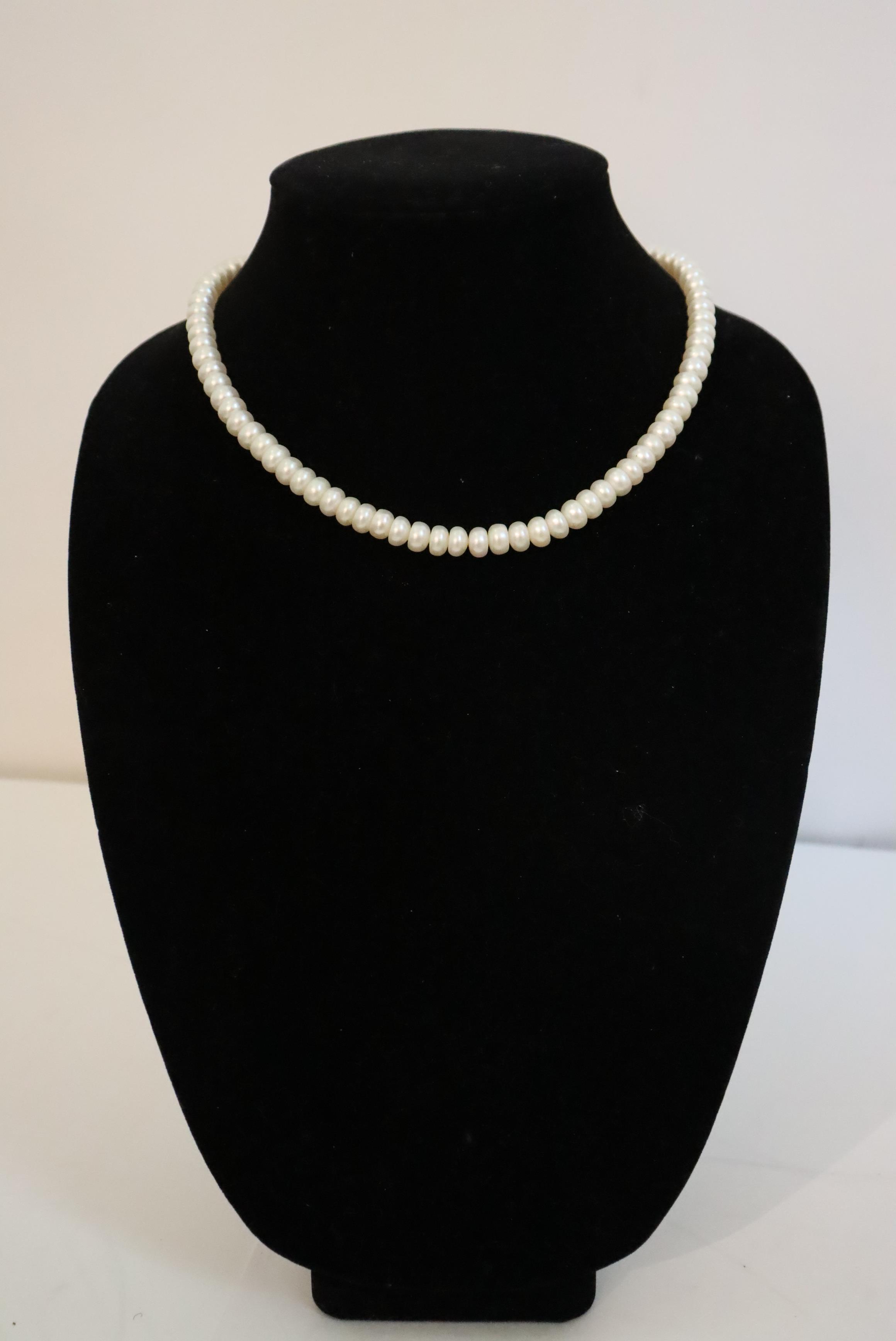Large Collection of (10) Pearl / Beaded Necklaces - Image 3 of 20
