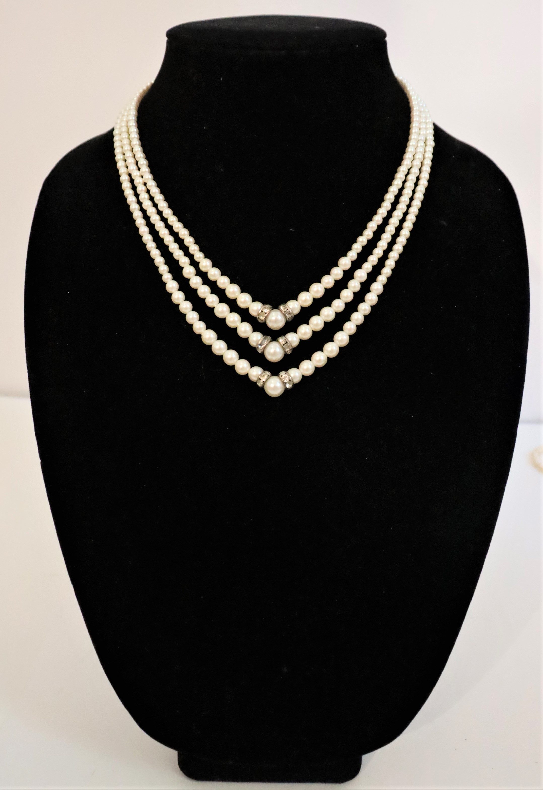 Large Collection of (10) Pearl / Beaded Necklaces - Image 16 of 20