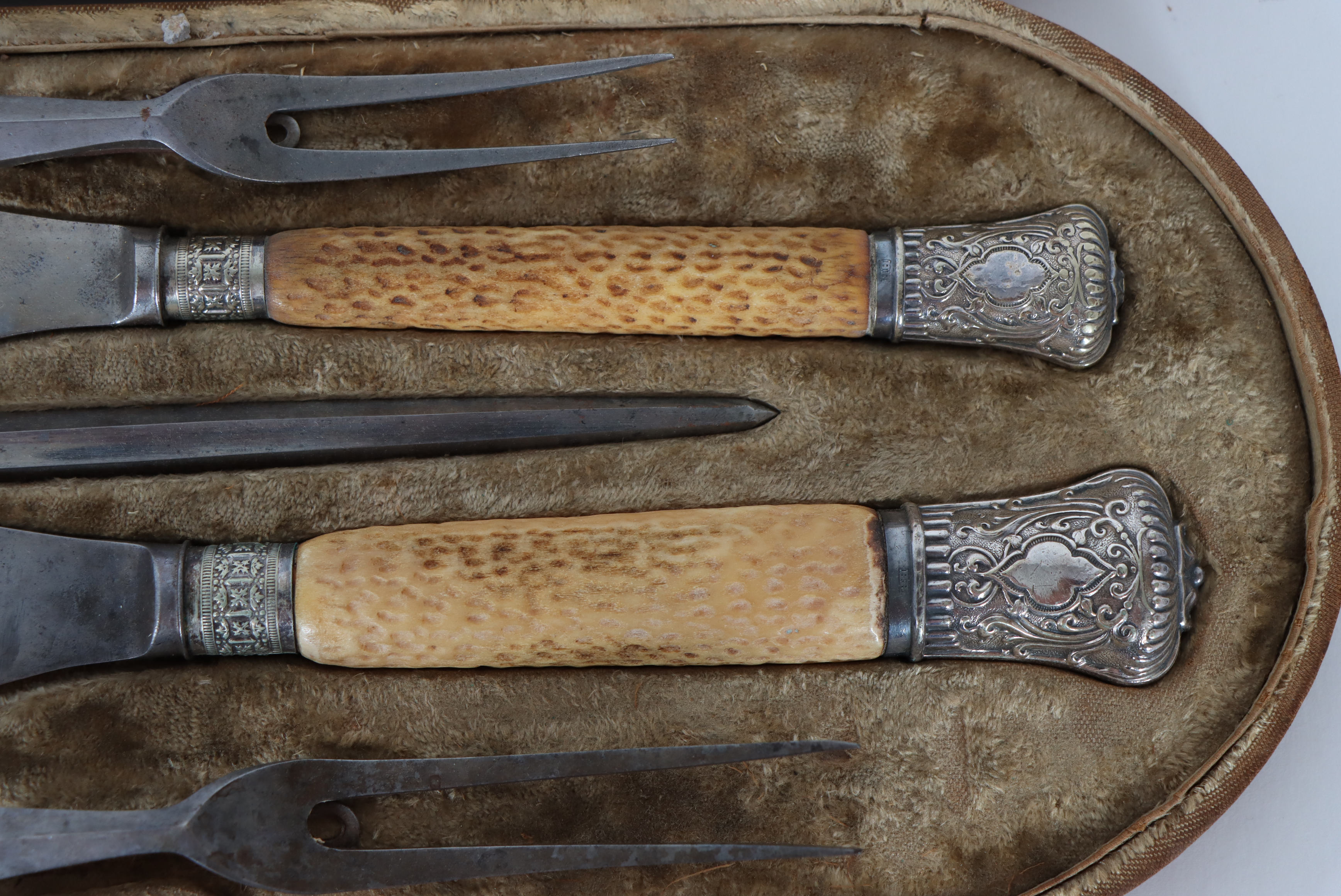 (5) Piece Set of Antler Handle Carving Set - Image 2 of 4