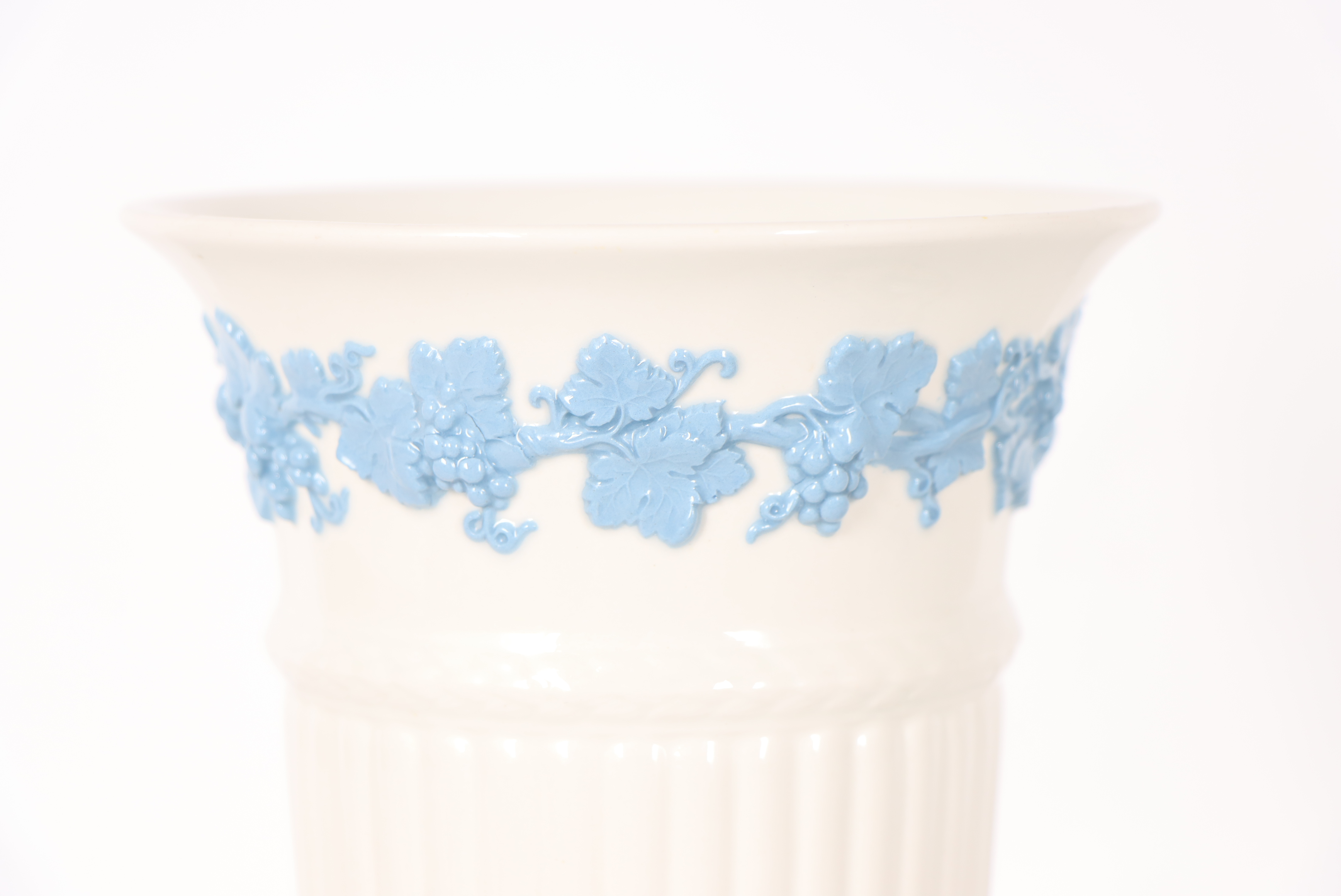 Pair of Wedgwood, Vase and Container - Image 4 of 4