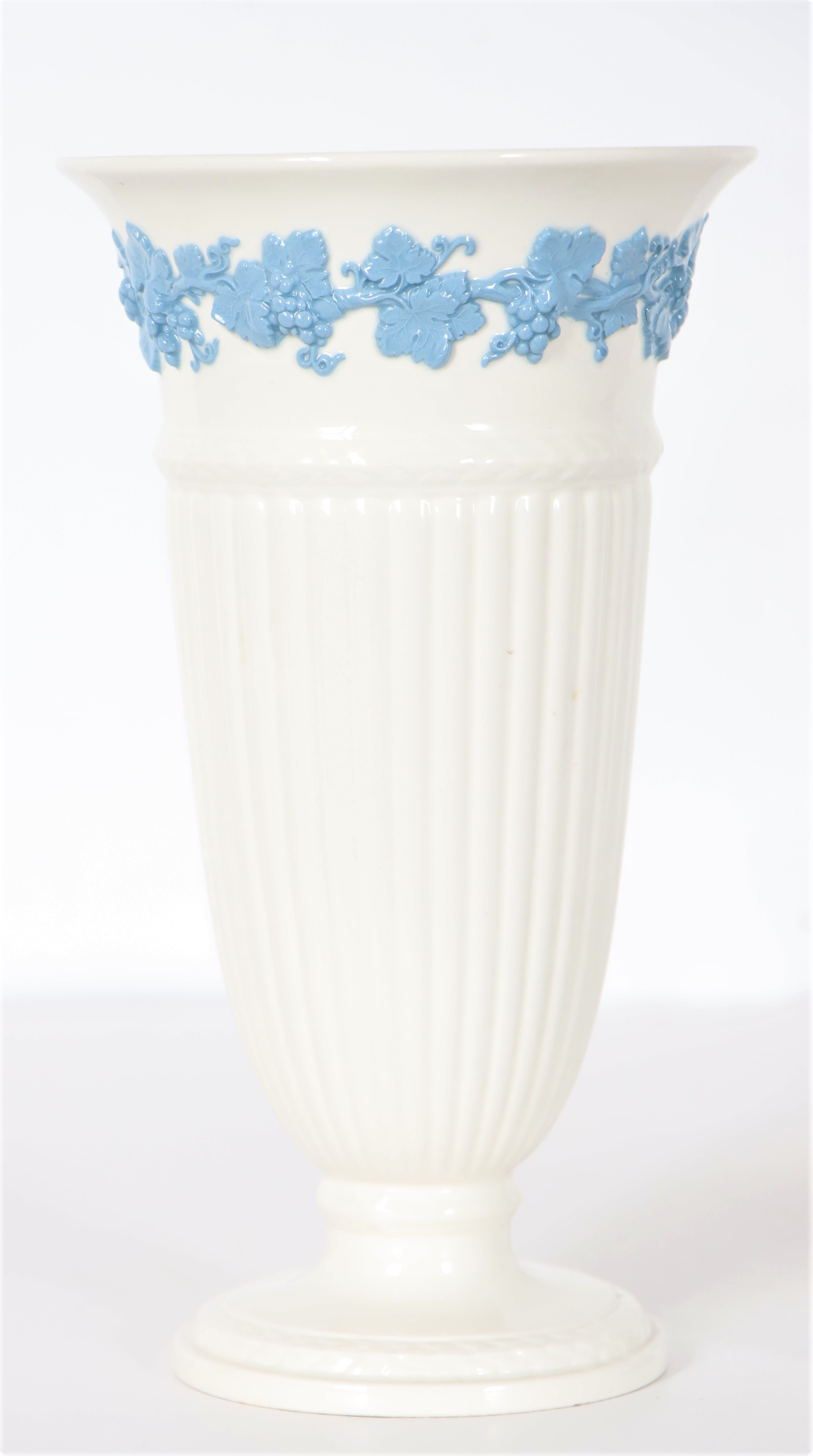 Pair of Wedgwood, Vase and Container - Image 3 of 4