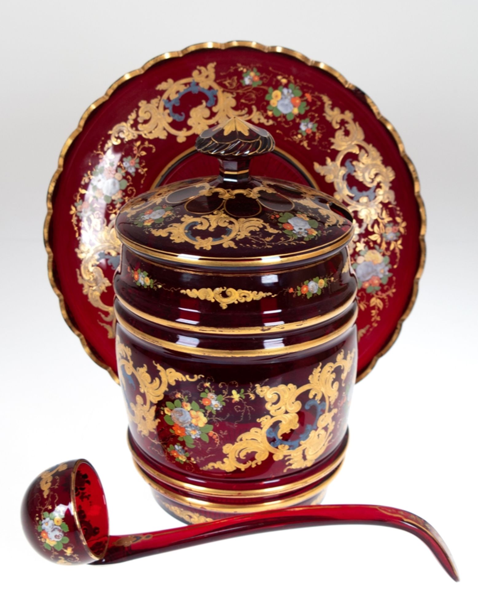 Biedermeier-Schale mit Kelle und Unterteller, rubinfarbenes Glas mit Emaillemalerei, Unterteller am