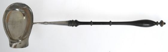 Kelle, Ende 19. Jh. versilberte Laffe, ebonisierter Holzgriff mit Gebrauchspuren, L. 42,5 cm