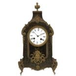 Boulle-Uhr, Frankreich 19. Jh., ebonisiertes Holzgehäuse mit reichen Messingeinlagen und reliefiert