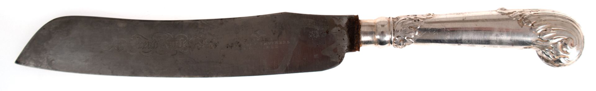 Altes Brotmesser, 19. Jh., Sheffield, Levesley Bothers, versilberter reliefierter Griff, L. 31 cm