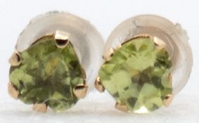 Ohrstecker, GG 14 kt. , Peridot im Herzschliff, ca. 4 x 4 mm