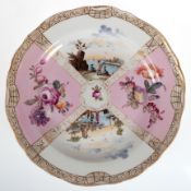 Meissen-Teller, Knaufzeit, polychrome Kauffahrteimalerei und Blumenmalerei, Goldstaffage, etwas ber