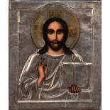 Ikone, 19. Jh., Christus Pantokrator, Öl/Holztafel, mit reliefiertem und ziseliertem versilbertem K