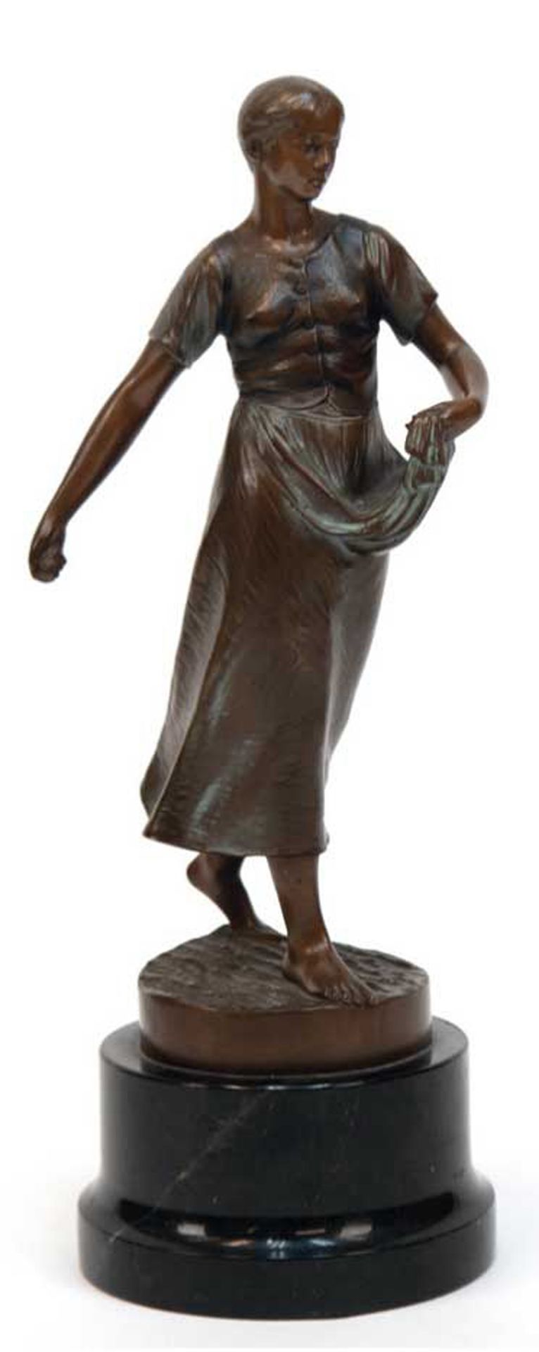 Müller Crefeld, Adolf (1863 Krefeld-1934 ebenda) "Säende junge Bäuerin", Bronze, braun patiniert, a