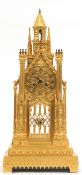 Pendule "Romantique á la Cathédrale", Paris um 1830, Bronze feuervergoldet, gestrecktes, architekto