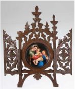 Reise-Altar "Madonna mit  Kind und heiliger Johannes", klappbar, Standrahmen, geschnitzt, mit polyc