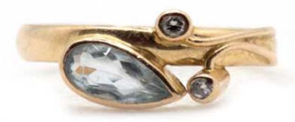 Aquamarin-Brillant-Ring, 585er GG, floral anmutende Rinkopfgestaltung mit tropfenförmigem Aquamarin