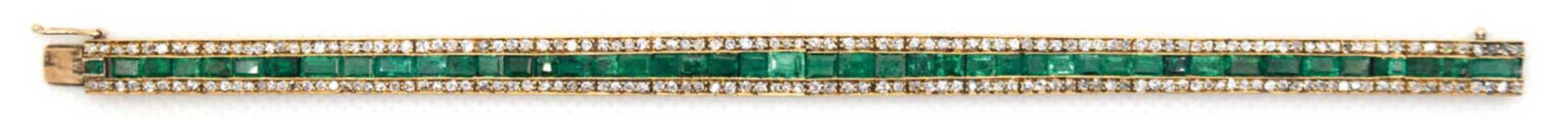 Armband um ca. 1920, 585er GG, 24,4 g, Smaragde ca. 9,0 ct., Brillanten ca. 4,5 ct., kleine Gebrauc