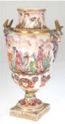 Vase, Porzellan, Capodimonte 18./19. Jh., mit Faunsmaskarons, reliefiert und polychrome Bemalung au