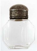 Flakon, 20/30er Jahre, Glas, flache 8-kantige Form mit 800er Silbermontierung, ziseliert, Niellodek