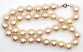 Wachsperlenkette in Südsee-Optik, Durchmesser der Perlen ca. 12 mm, Länge ca. 52 cm