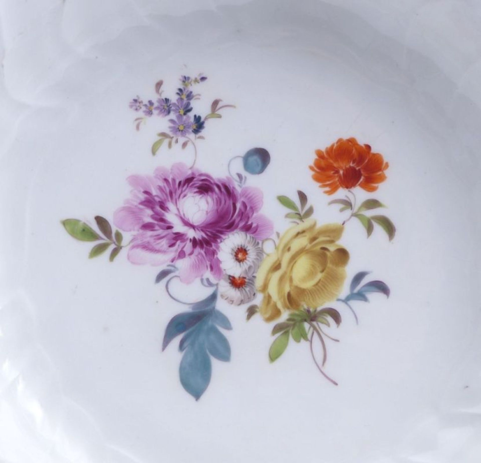 Tiefer Teller mit Blumendekor Meissen, - Bild 2 aus 3