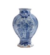 Kleine Vase mit Blaumalerei Delft, De