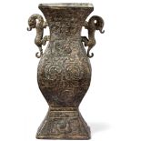 Große Vase in "Tsun"-Form China, 19.