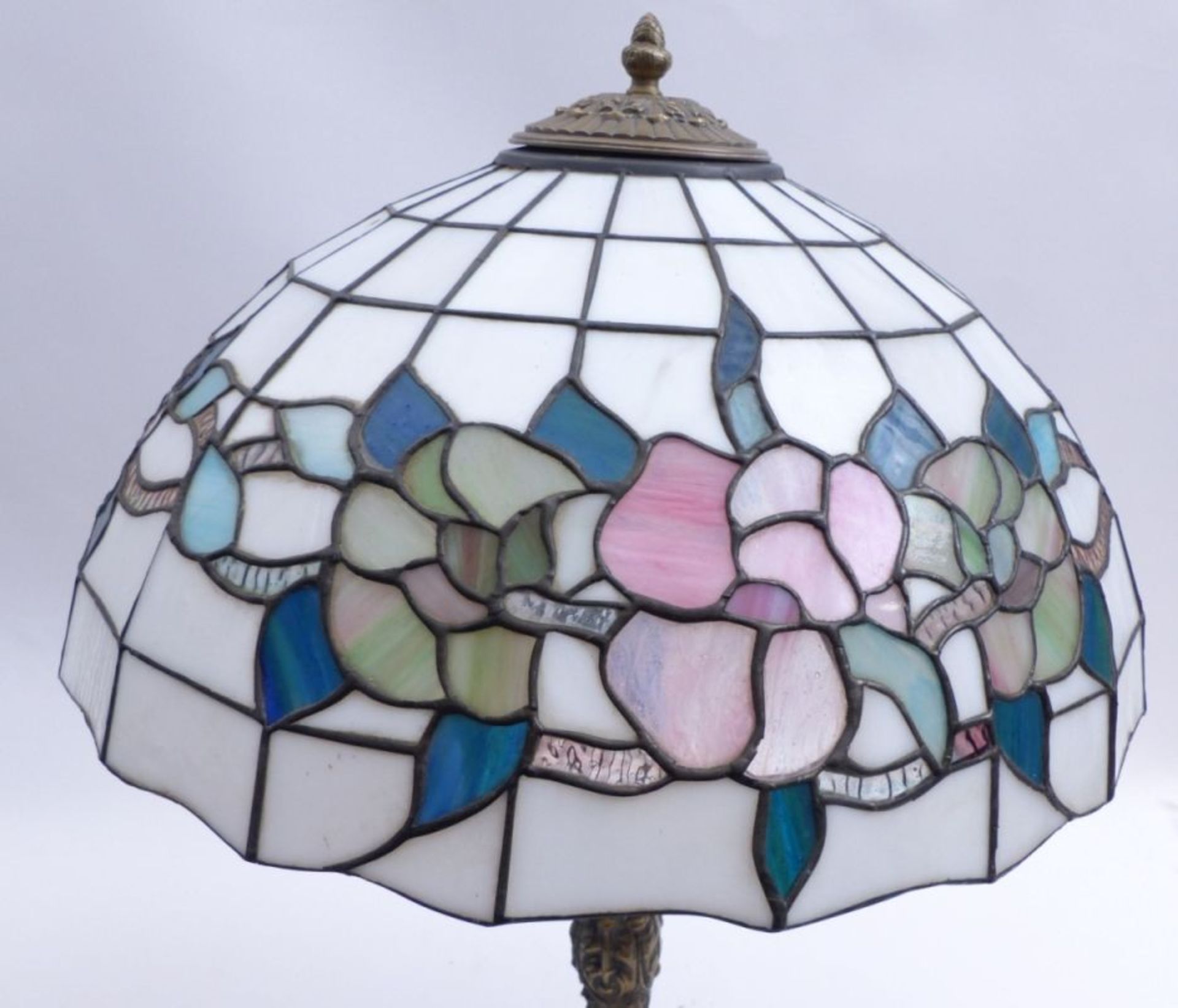 Tischlampe in der Art von Tiffany - Bild 3 aus 4