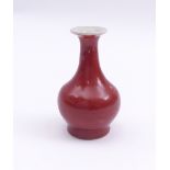 Kleine Vase mit "Ochsenblut"-Glasur