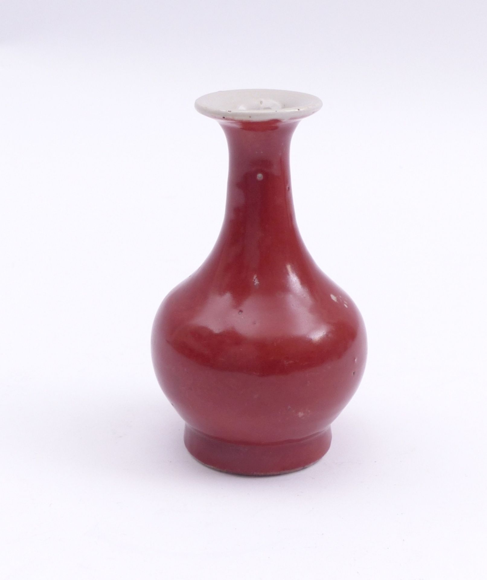 Kleine Vase mit "Ochsenblut"-Glasur