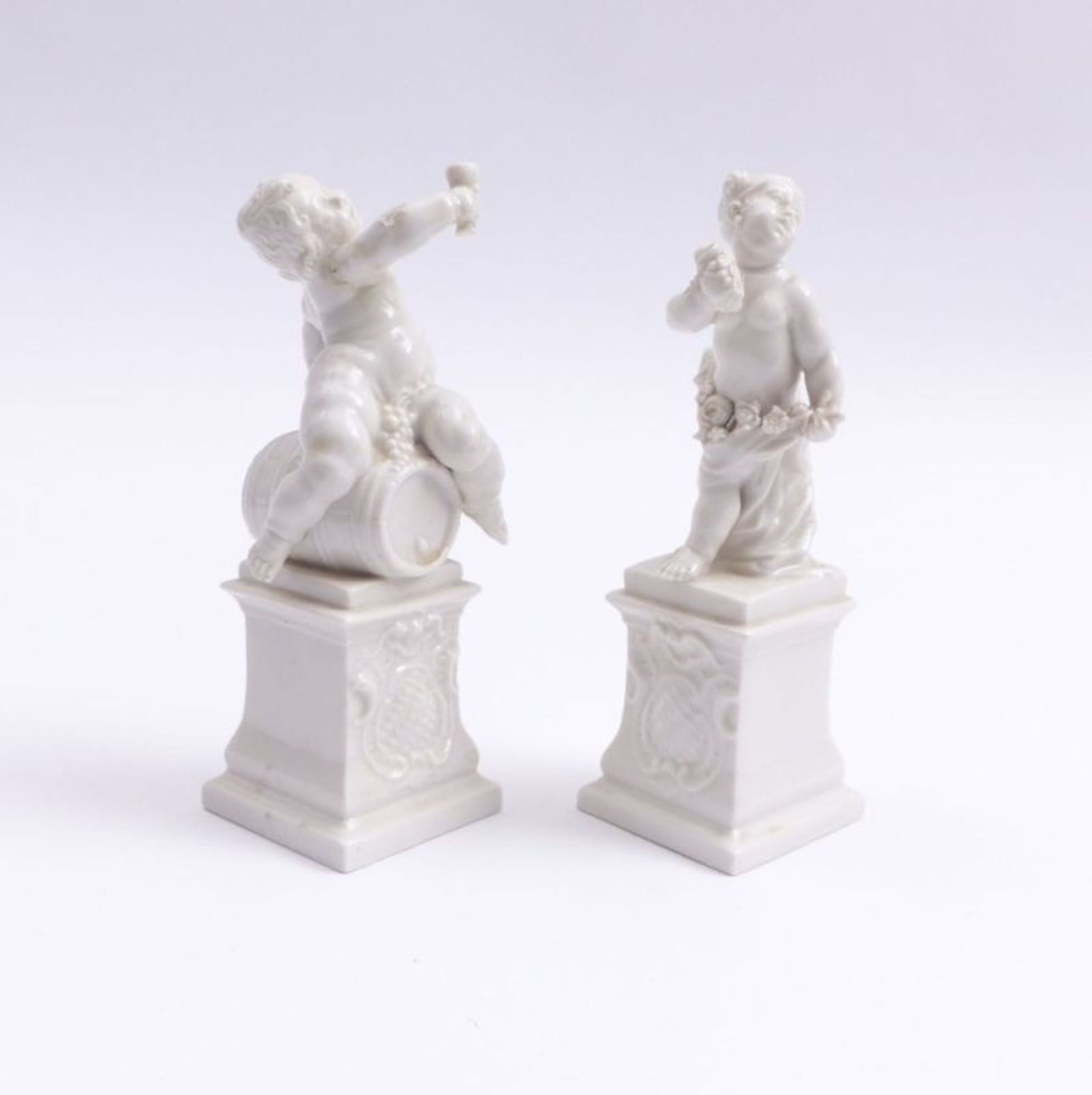 Zwei Puttenfiguren als göttliche Allegorien - Bild 2 aus 3