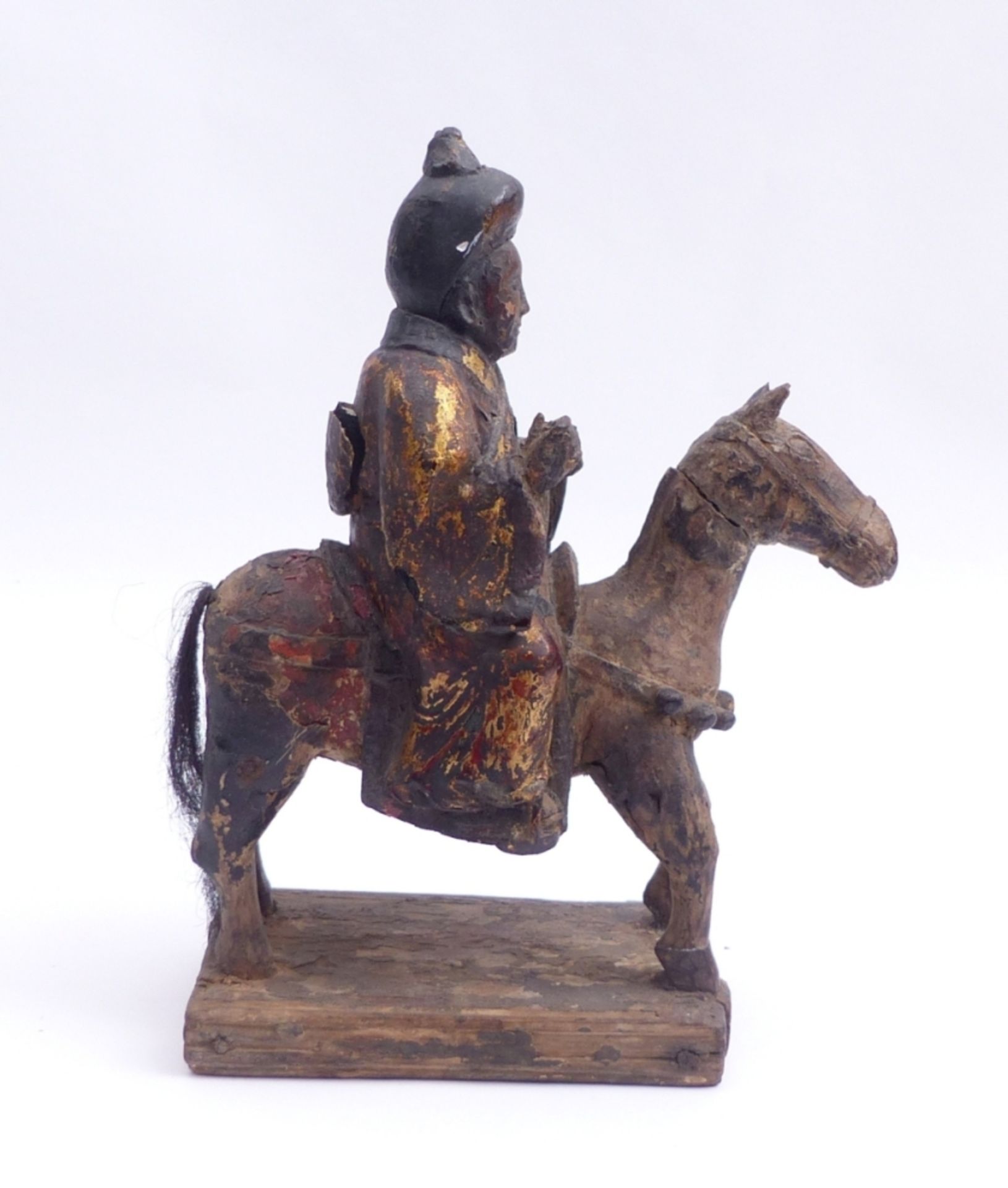 Tempelfigur eines Gelehrten zu Pferd - Image 3 of 18