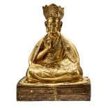 Figur des tibetanischen Guru Rinpoche, das Dharma lehrend