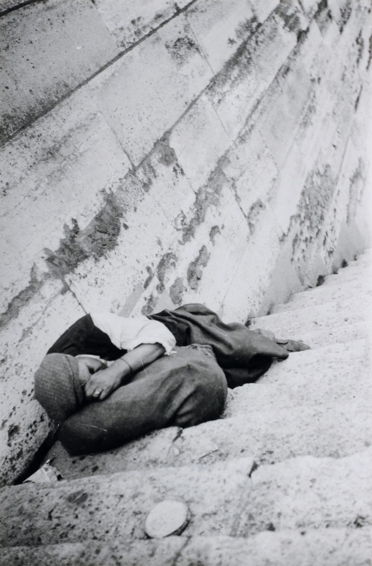 Albert Hennig "Albert Hennig. 10 Fotografien des Bauhauskünstlers ". 1930er Jahre. - Bild 12 aus 14